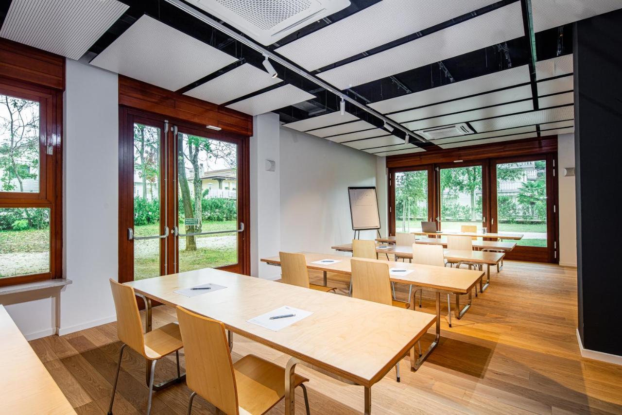 Hotel La Pergola Lignano Sabbiadoro Ngoại thất bức ảnh