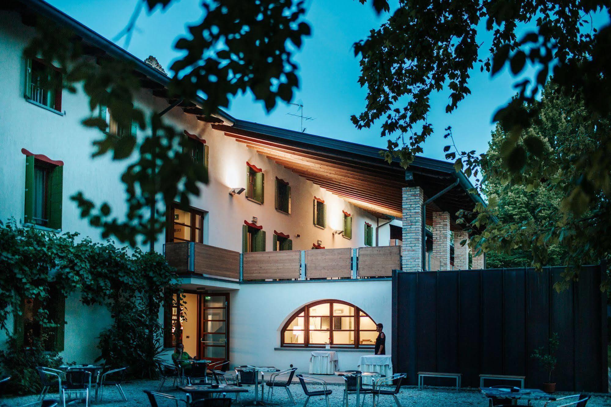Hotel La Pergola Lignano Sabbiadoro Ngoại thất bức ảnh