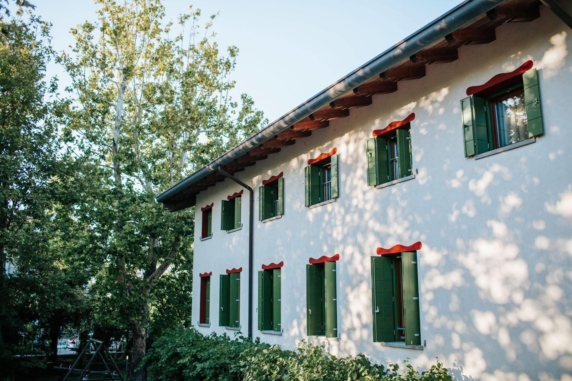 Hotel La Pergola Lignano Sabbiadoro Ngoại thất bức ảnh
